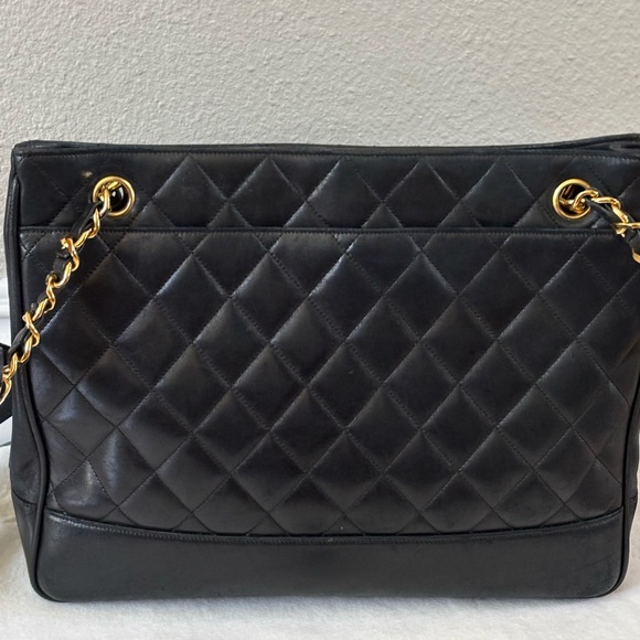 ⭕️SOLD⭕️ Chanel Black Maletasse Quilted lambskin Shoulder Bag with Gold Chain - Picture 2 of 14
